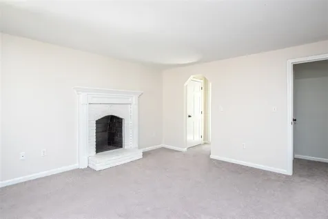 6 Katie Lane Hampstead NH 03841