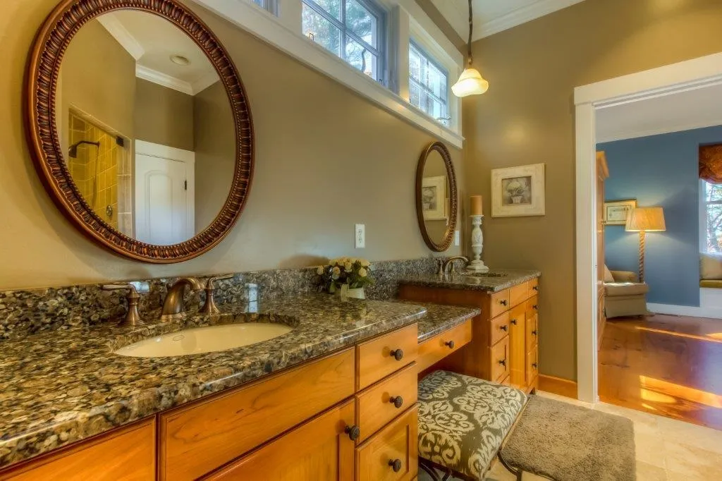 51 Freshet Road Madbury NH 03823