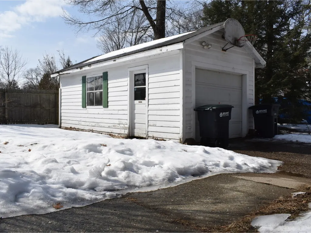 28 Villa Drive Essex VT 05452