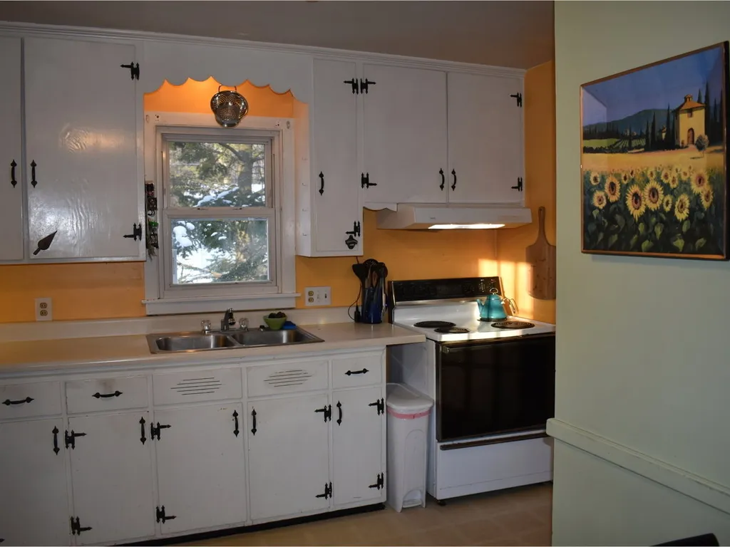 28 Villa Drive Essex VT 05452