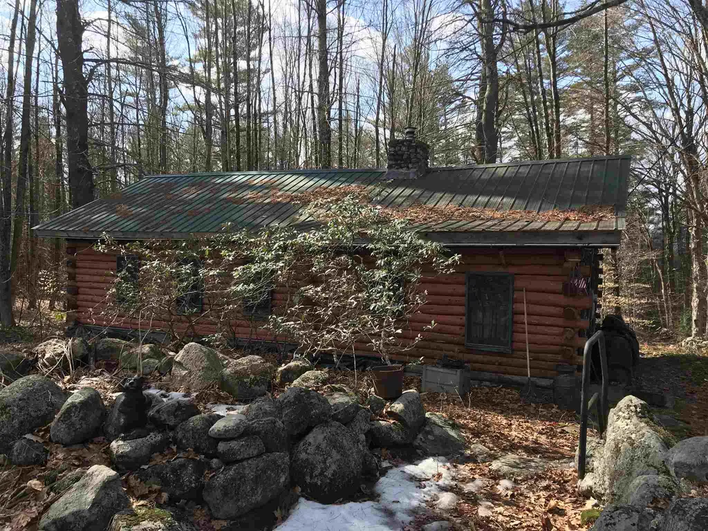 135 Little Hill Road Webster NH 03303