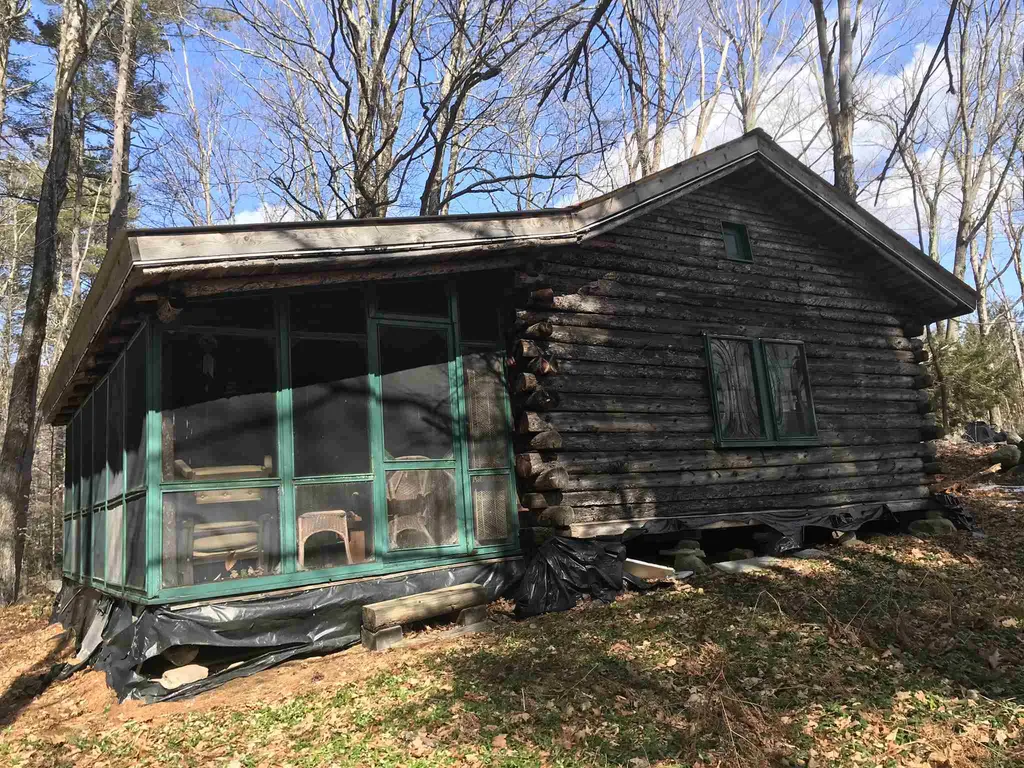 135 Little Hill Road Webster NH 03303