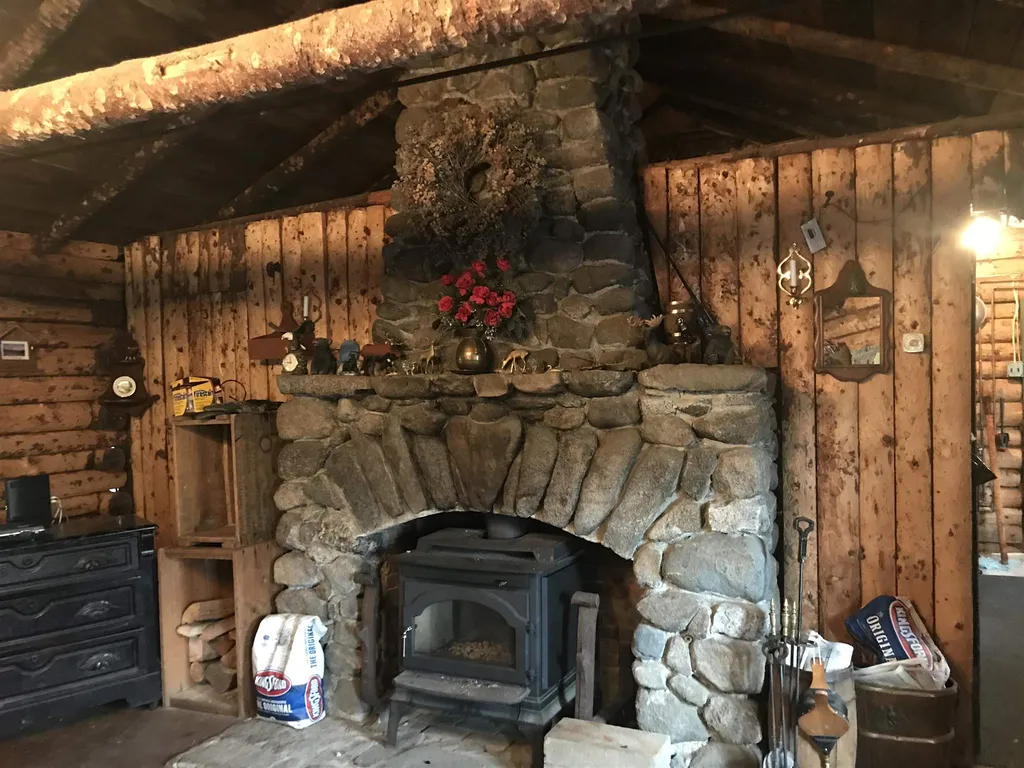 135 Little Hill Road Webster NH 03303