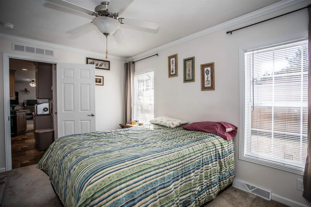 15 Hunter Boulevard Londonderry NH 03053