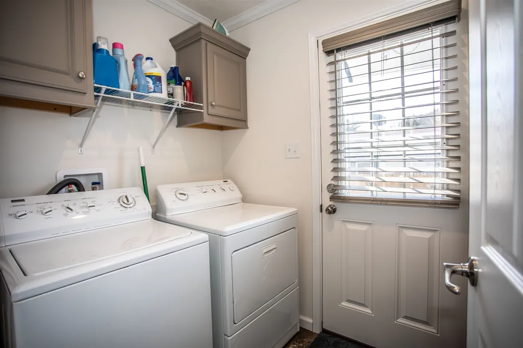 15 Hunter Boulevard Londonderry NH 03053