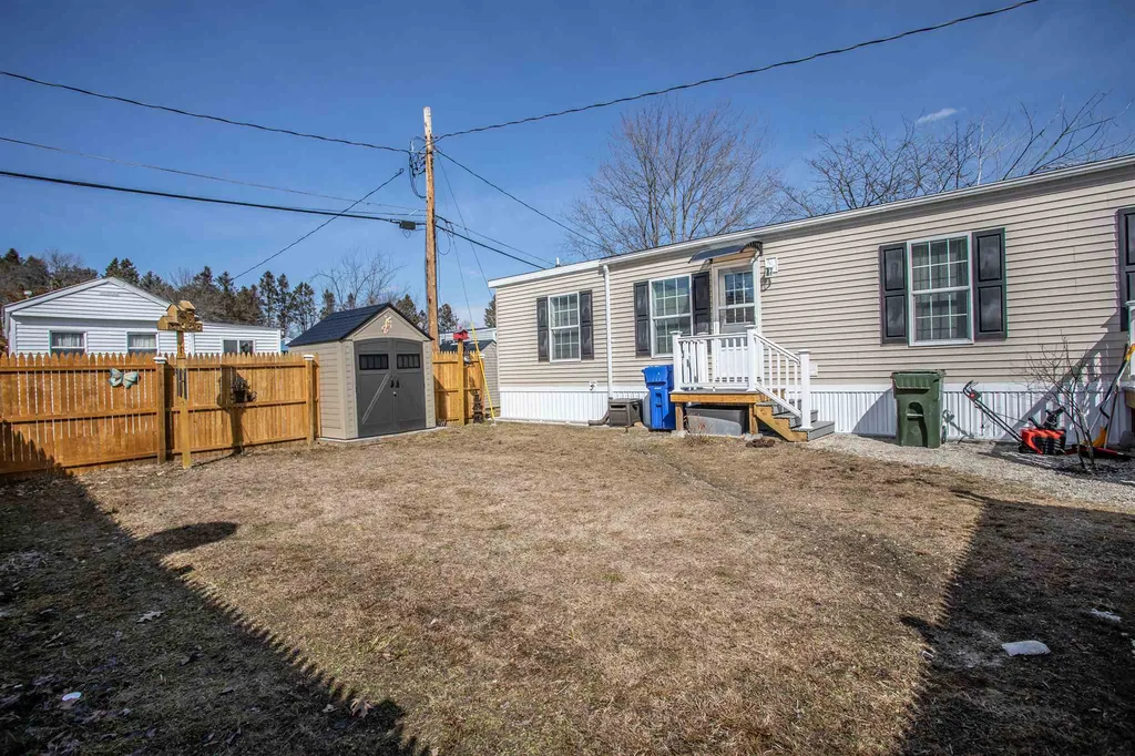 15 Hunter Boulevard Londonderry NH 03053