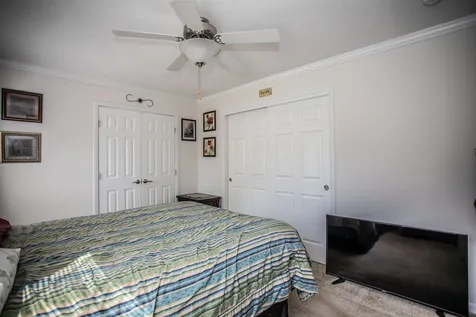 15 Hunter Boulevard Londonderry NH 03053