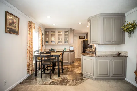 15 Hunter Boulevard Londonderry NH 03053