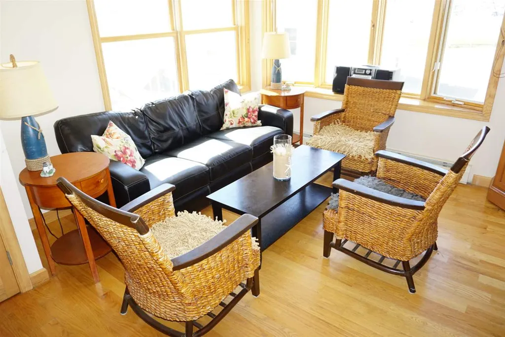 16 Dover Avenue Hampton NH 03842