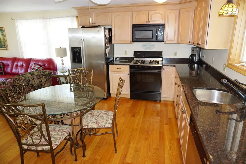 16 Dover Avenue Hampton NH 03842
