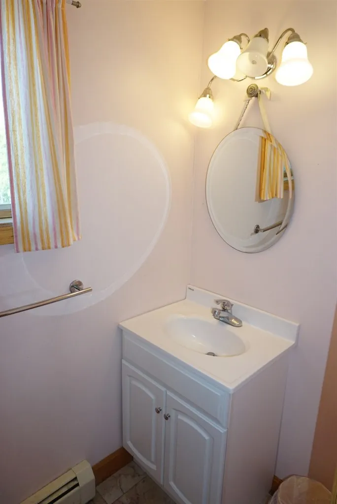 16 Dover Avenue Hampton NH 03842