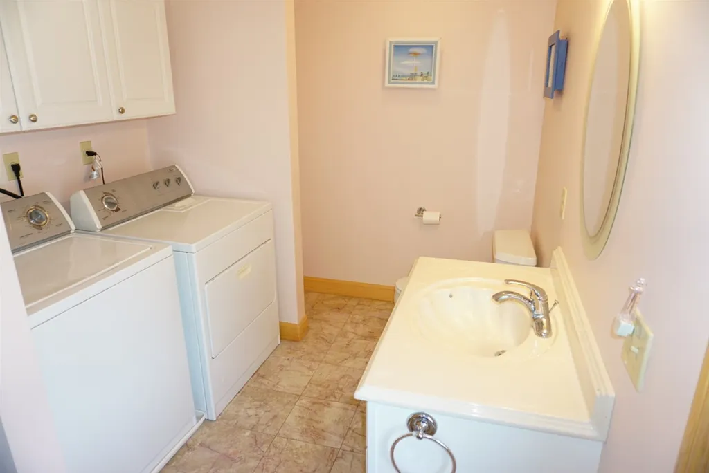 16 Dover Avenue Hampton NH 03842