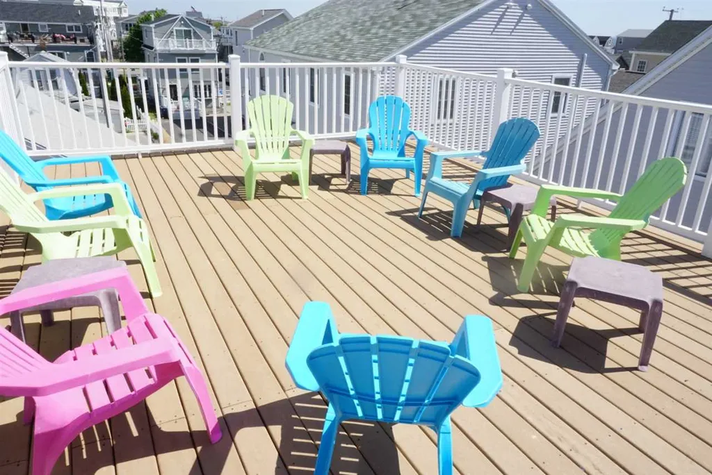 16 Dover Avenue Hampton NH 03842