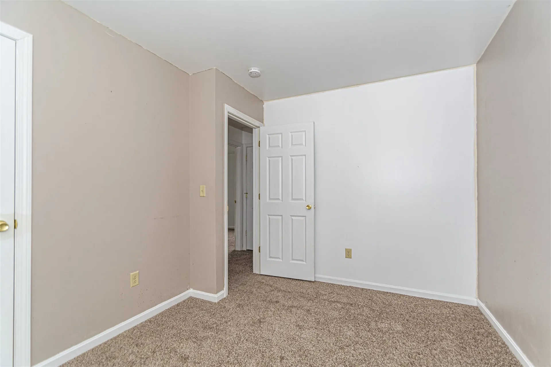 104 Lock Street Nashua NH 03064