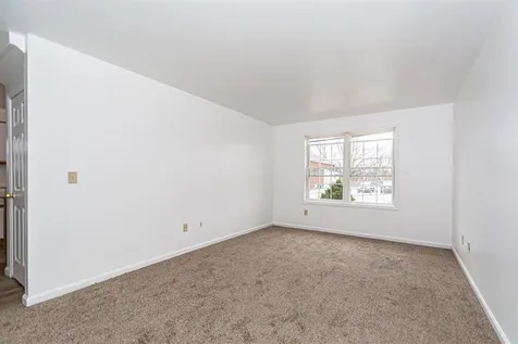 104 Lock Street Nashua NH 03064