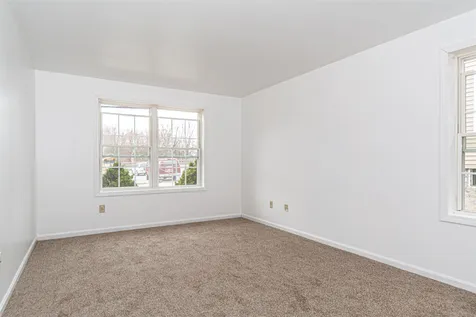 104 Lock Street Nashua NH 03064