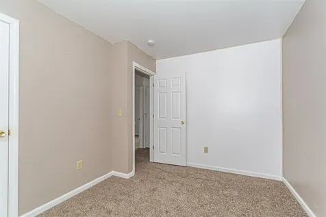 104 Lock Street Nashua NH 03064