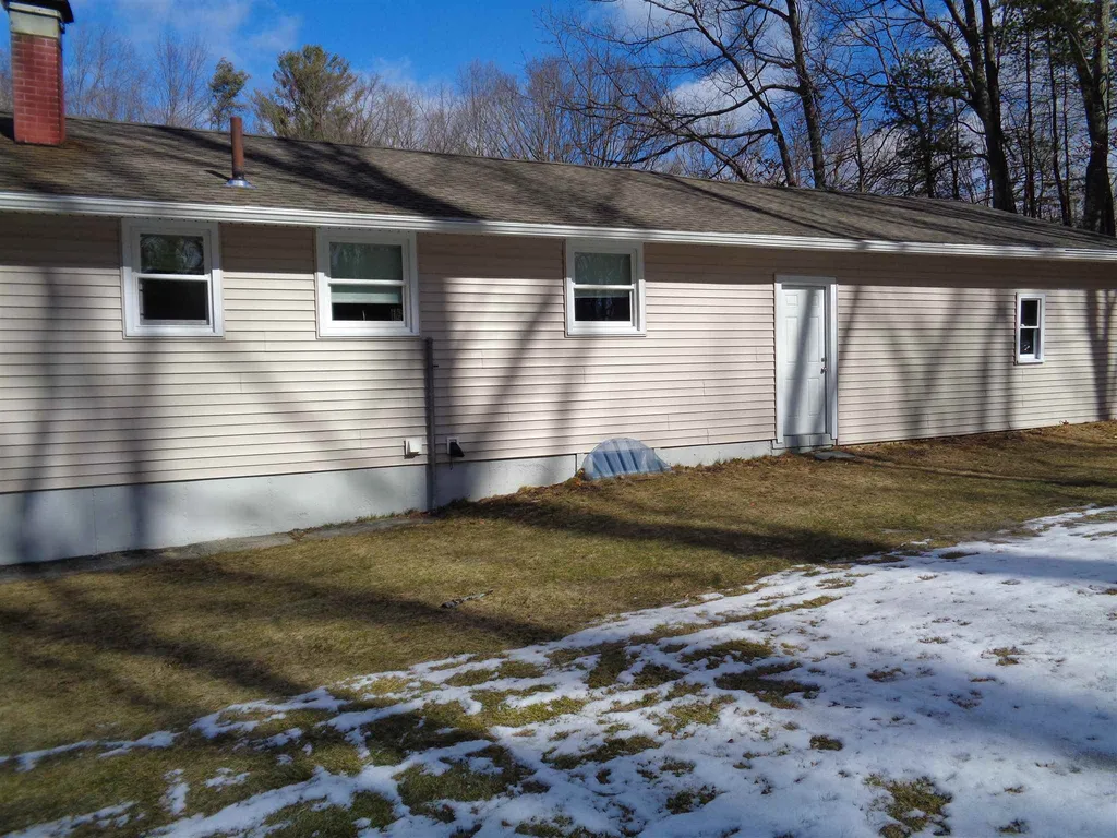 42 Country Club Lane Merrimack NH 03054