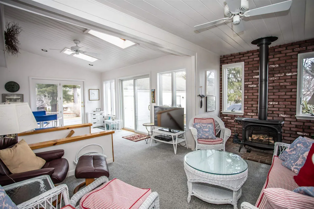11 Linden Street Milford NH 03055