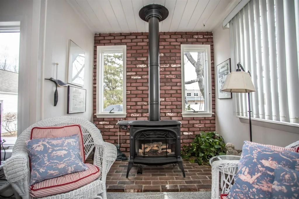 11 Linden Street Milford NH 03055
