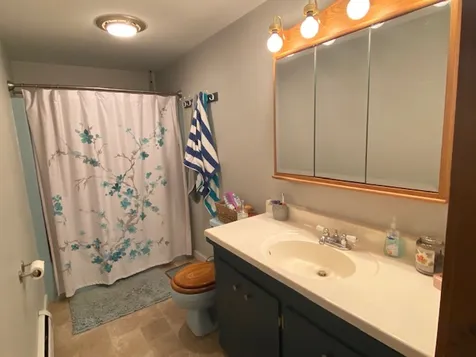 28 Roy Street Raymond NH 03077