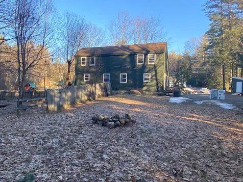 28 Roy Street Raymond NH 03077