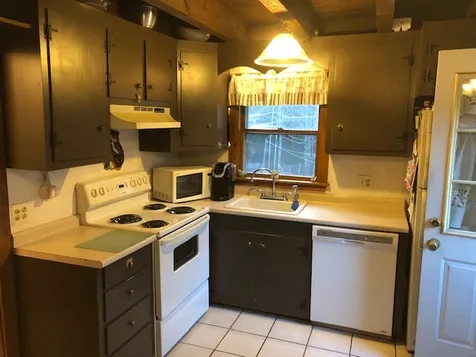 28 Roy Street Raymond NH 03077