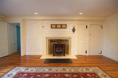 94 Dearborn Road Greenland NH 03840