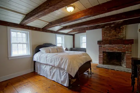 94 Dearborn Road Greenland NH 03840