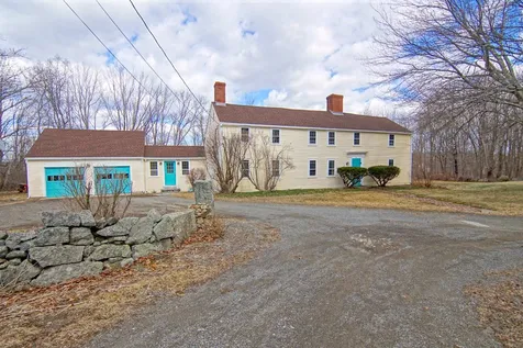 94 Dearborn Road Greenland NH 03840
