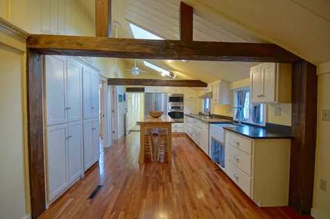 94 Dearborn Road Greenland NH 03840