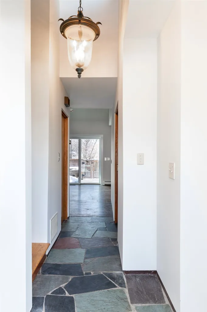 32 Tracy Lane Shelburne VT 05482