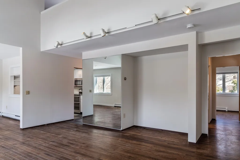 32 Tracy Lane Shelburne VT 05482