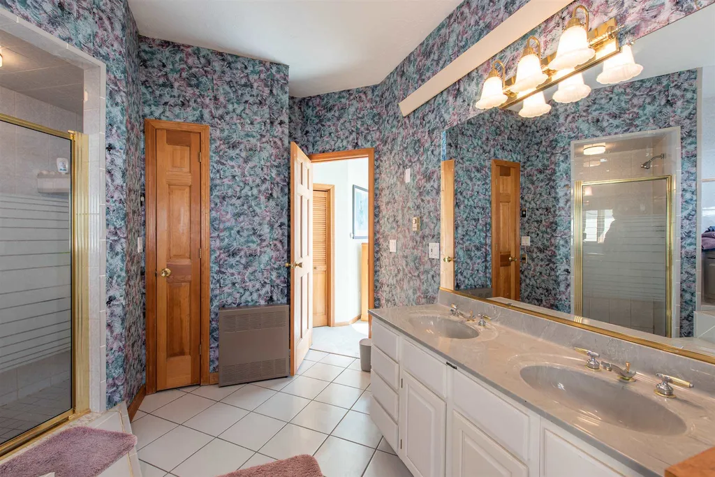 75 Spindle Point Road Meredith NH 03253