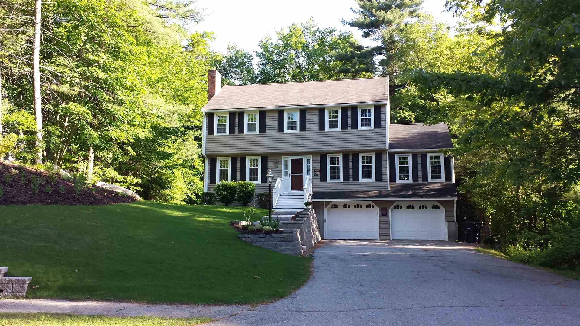 13 Michael Avenue Nashua NH 03062-1417