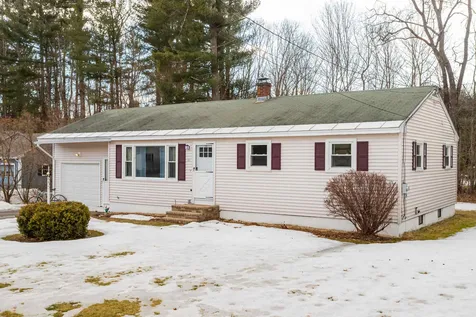96 General John Sullivan Way Rollinsford NH 03869