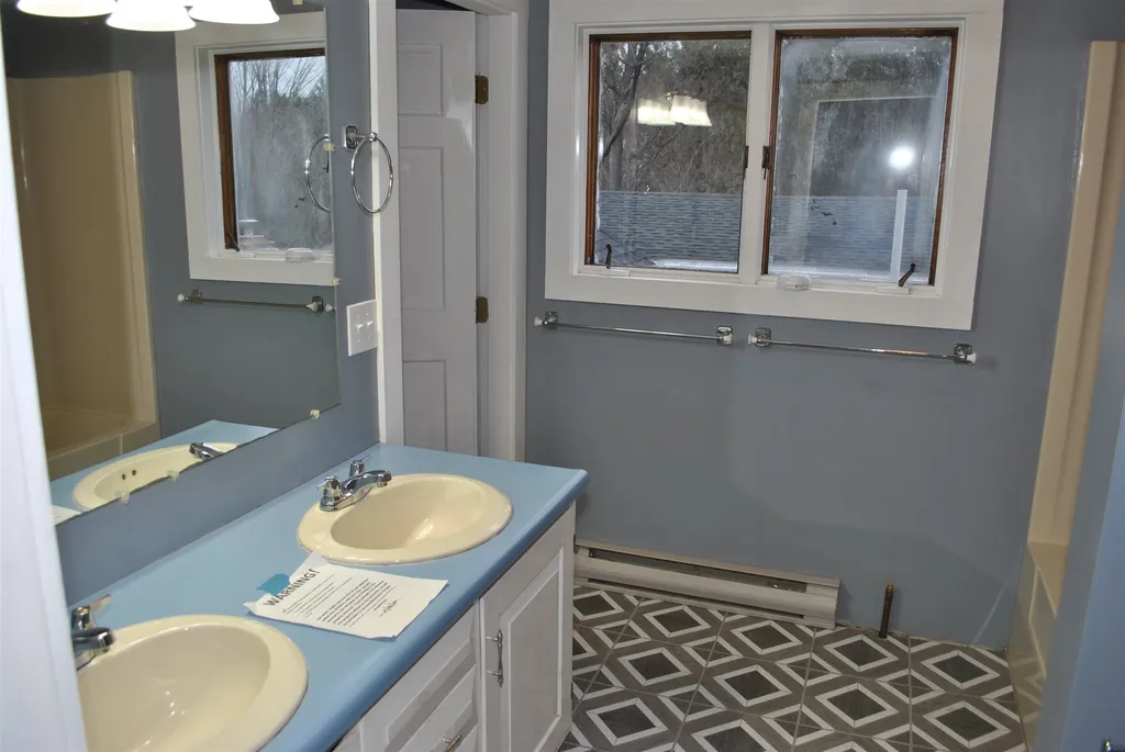 61 Brattle Street South Berwick ME 03908