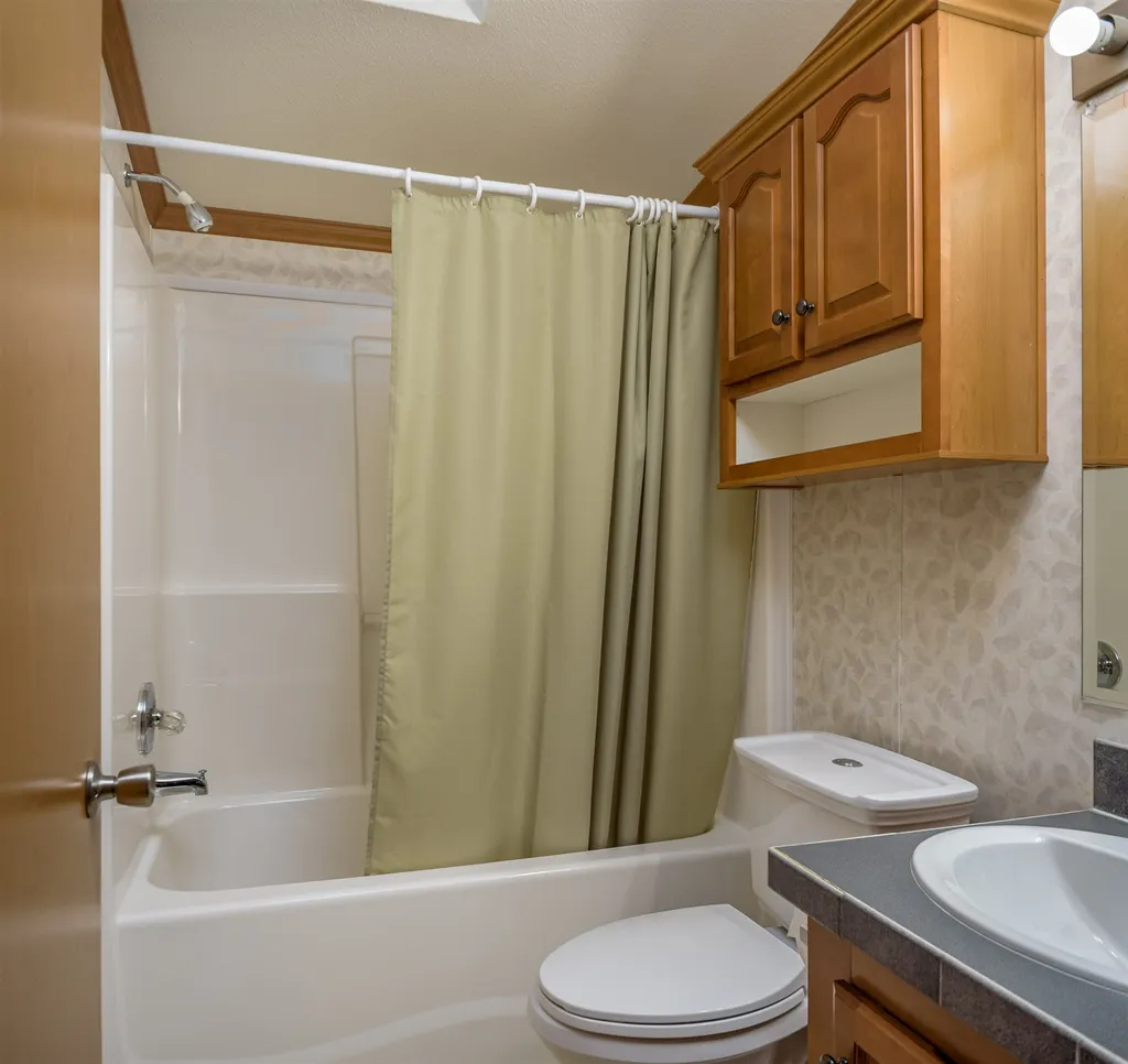 15 Lilac Drive Rochester NH 03867