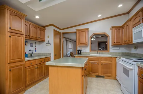 15 Lilac Drive Rochester NH 03867