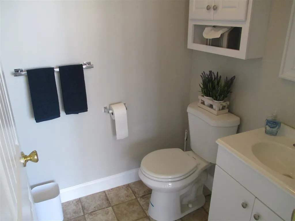64 Lafayette Road North Hampton NH 03862