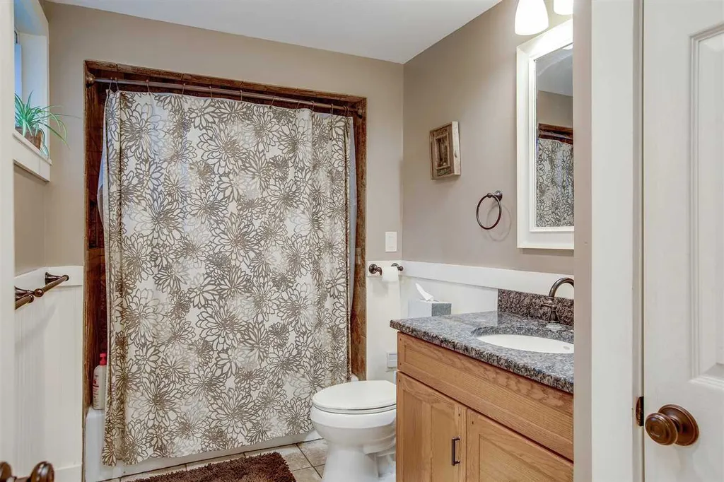 26 Windsor Boulevard Londonderry NH 03053