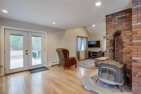 26 Windsor Boulevard Londonderry NH 03053