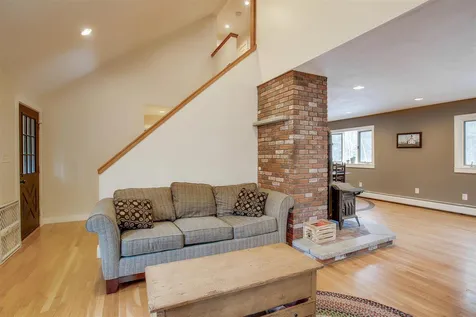 26 Windsor Boulevard Londonderry NH 03053