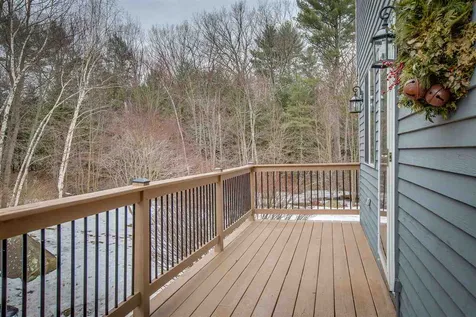 26 Windsor Boulevard Londonderry NH 03053