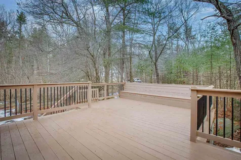 26 Windsor Boulevard Londonderry NH 03053