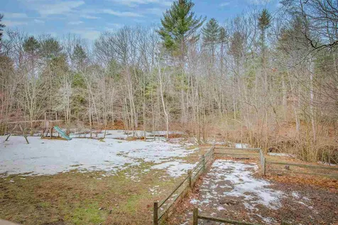 26 Windsor Boulevard Londonderry NH 03053