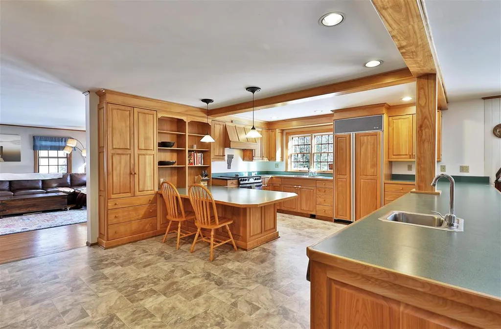 796 Landgrove Road Londonderry VT 05148