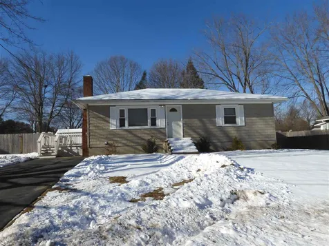 34 Iris Avenue Salem NH 03079