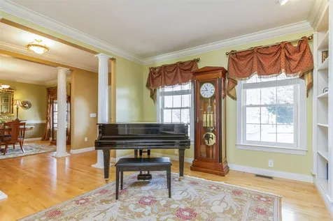 9 Oakmont Drive Concord NH 03301