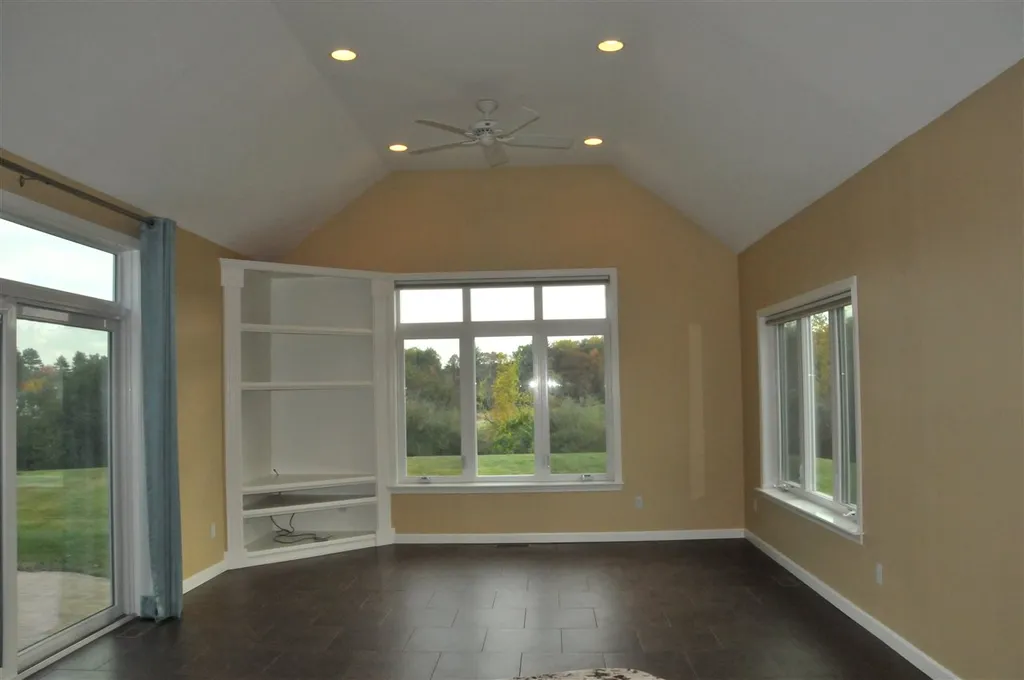36 Beals Road Bedford NH 03110